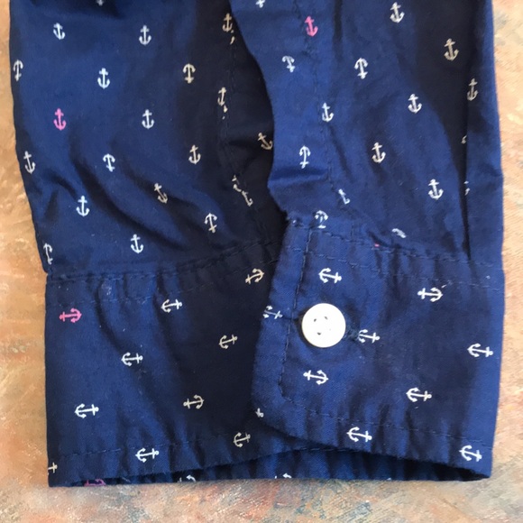 Ladies Shirt - Picture 4 of 6